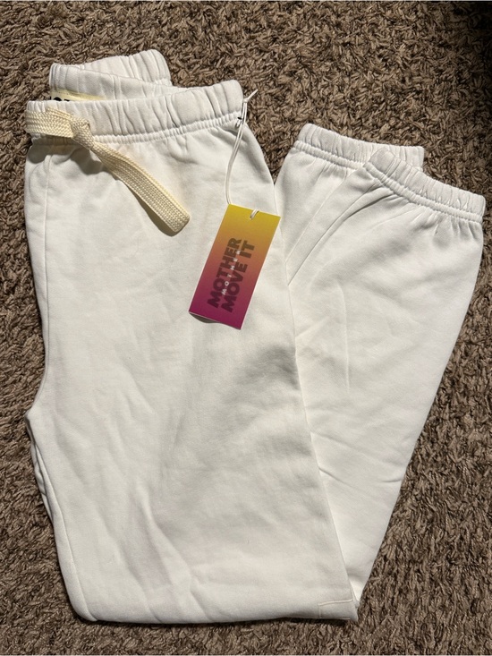 MOTHER Pants - MOTHER ✨ Move It ✨ The Bender sweatpants 100% cotton. NWT ✨ WHITE